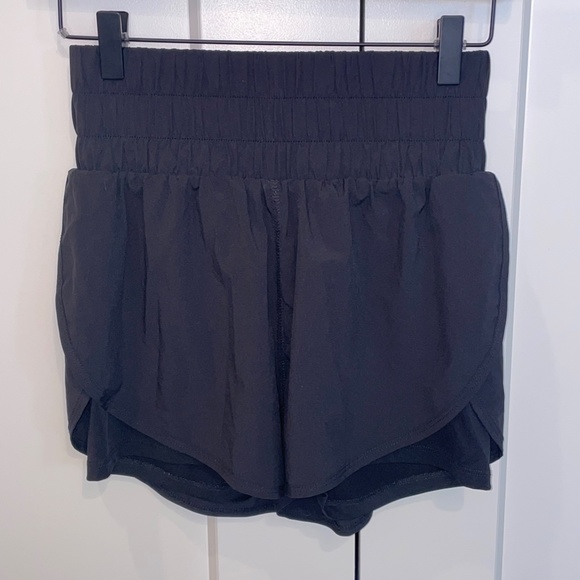 Balance Athletica/Vitality Vista Short! - Picture 3 of 4